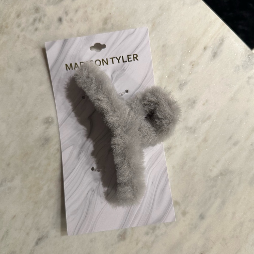 90s Style Grey Furry Hair Clip